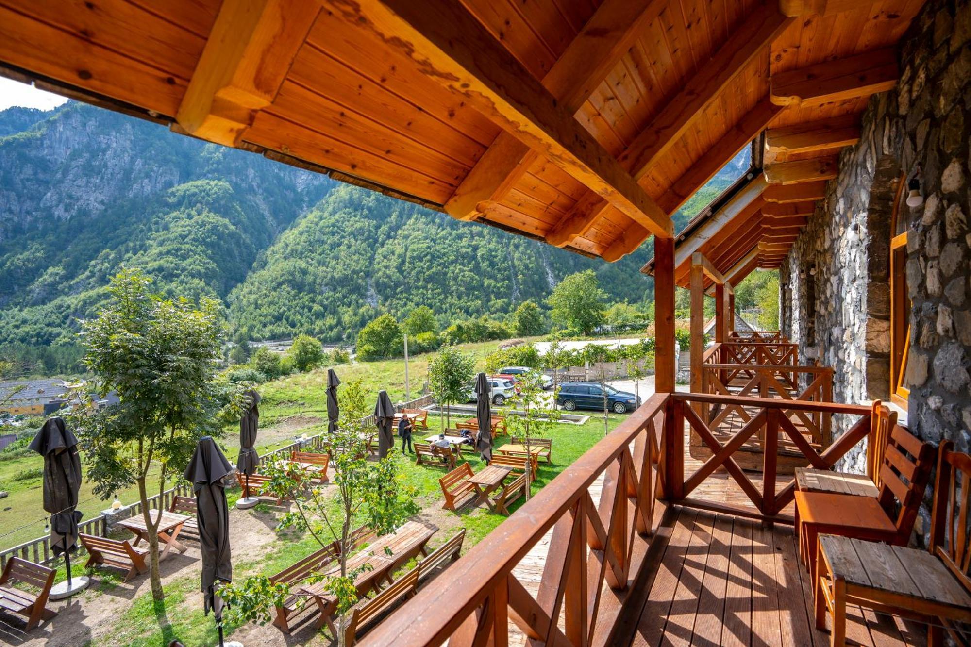 Hotel Restaurant Alpet Theth Exterior photo